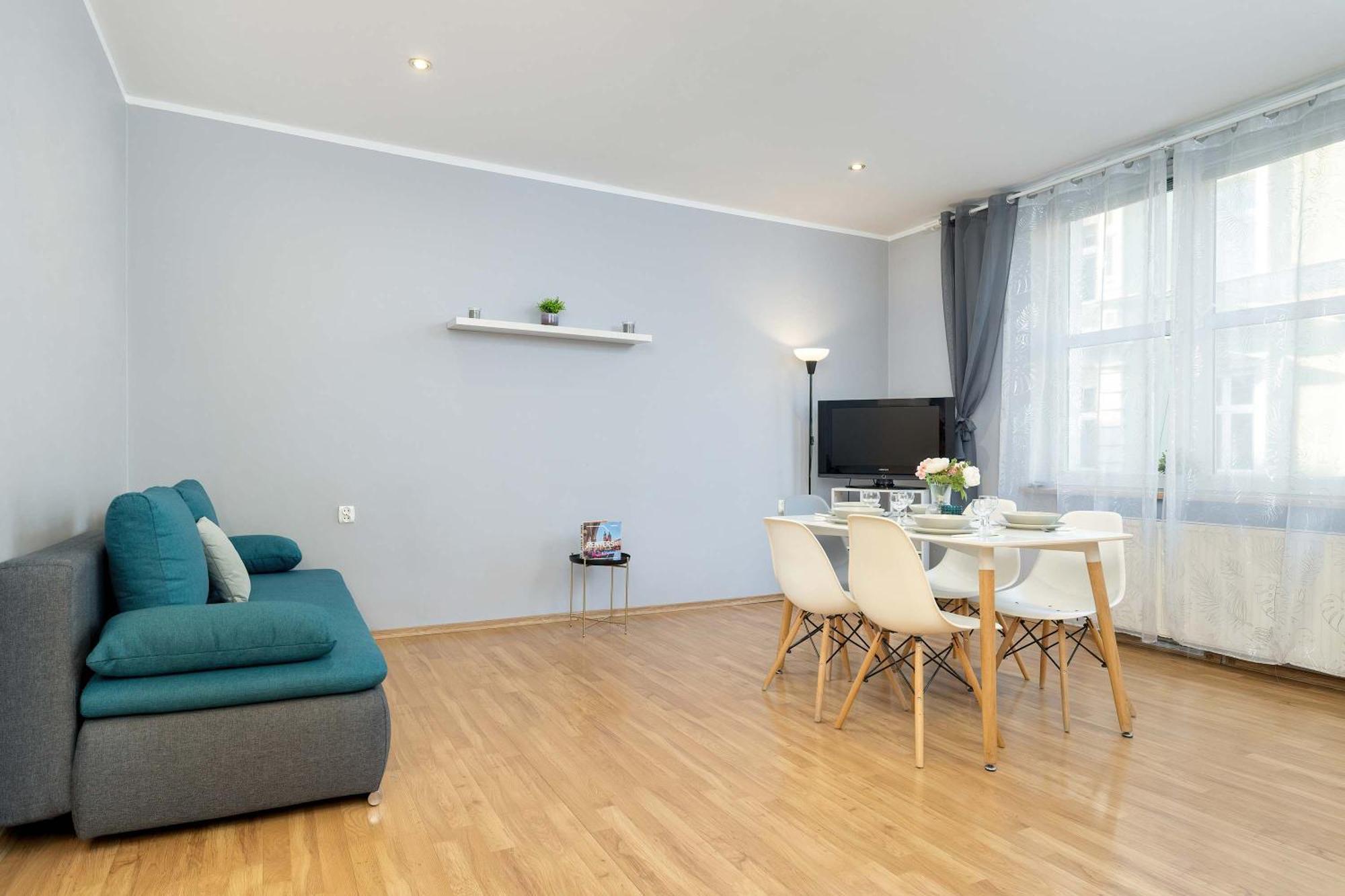 Bright Near Old Town And Wawel By Renters
