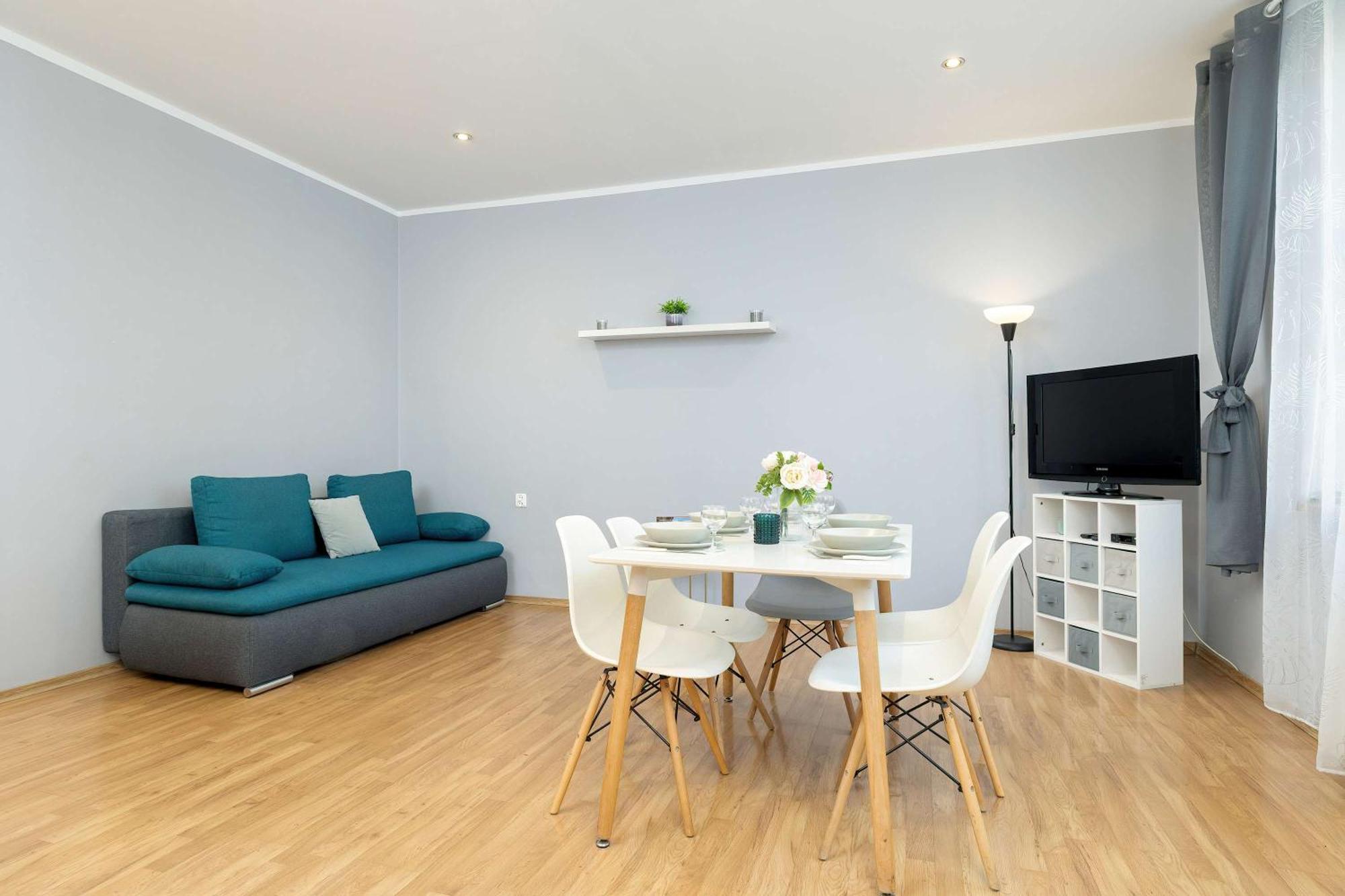 Bright Near Old Town And Wawel By Renters *