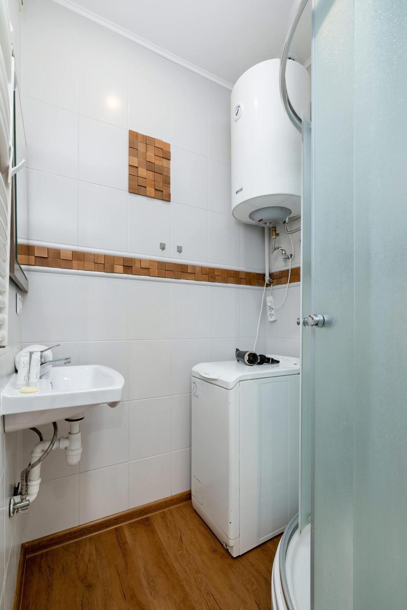 Bright Near Old Town And Wawel By Renters Apartment